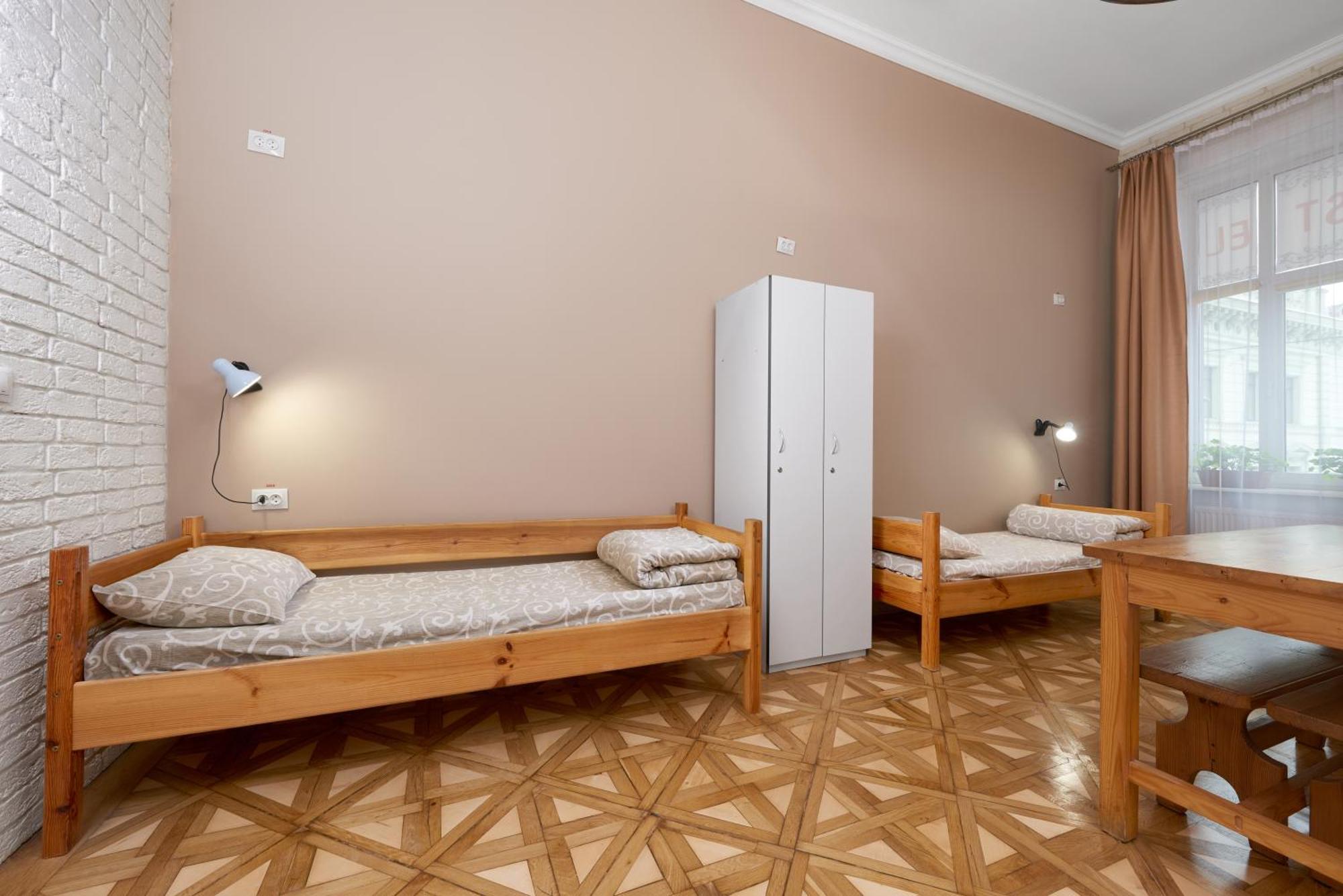 Cossacks Hostel Lviv Rum bild