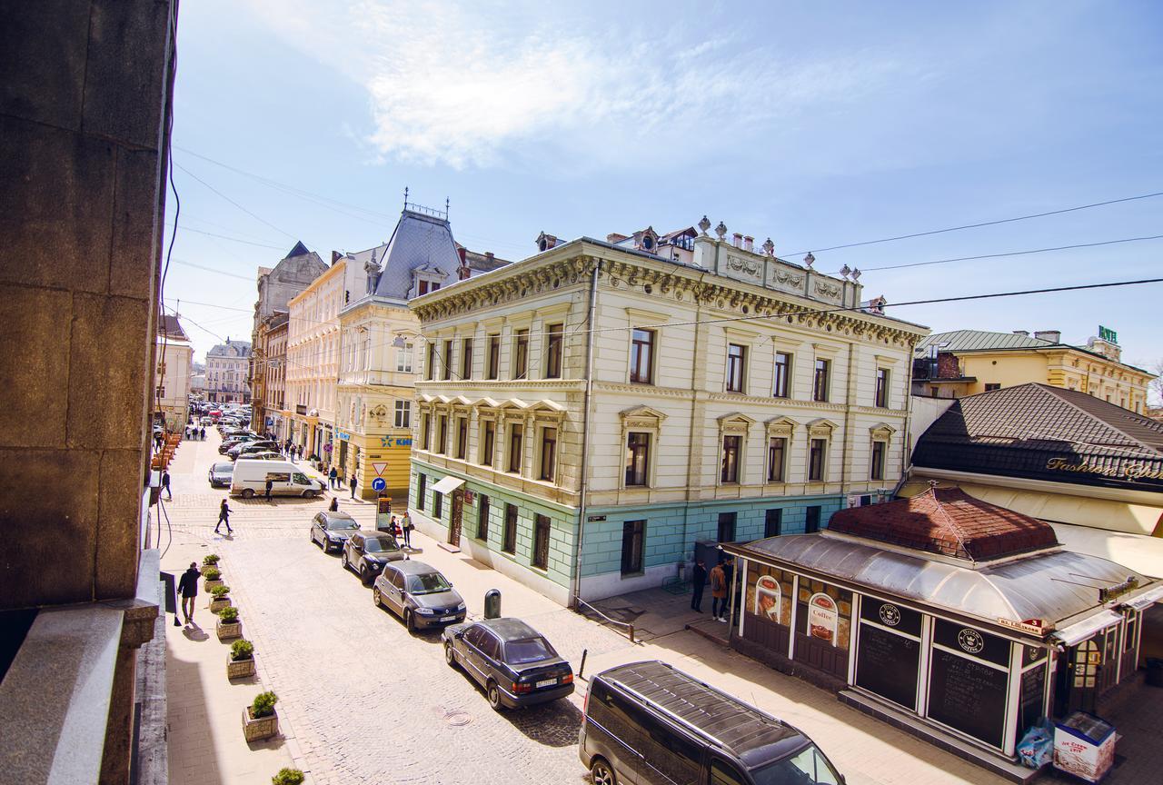 Cossacks Hostel Lviv Exteriör bild