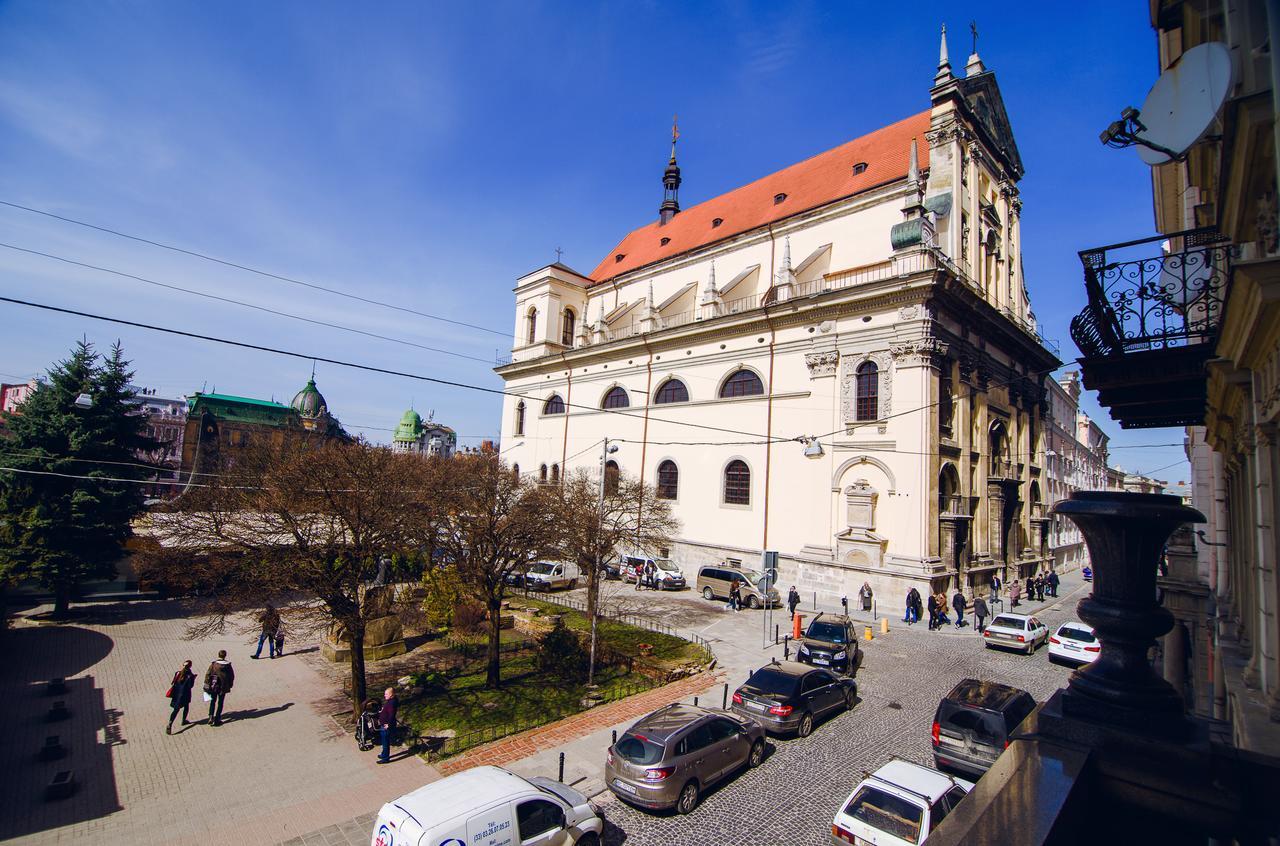 Cossacks Hostel Lviv Exteriör bild