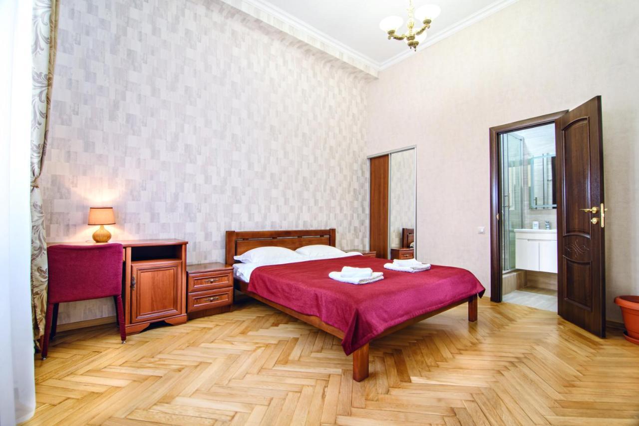Cossacks Hostel Lviv Exteriör bild