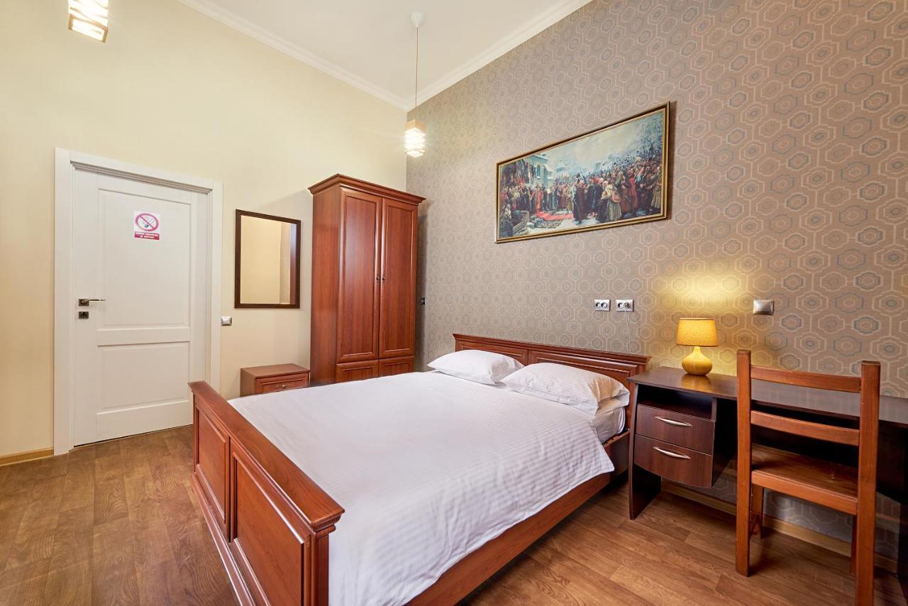 Cossacks Hostel Lviv Exteriör bild